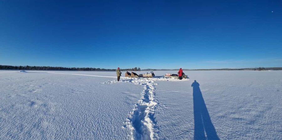 Ivalo: Lapland Unplugged, An Authentic Wilderness Immersion - From the road to the frozen lake