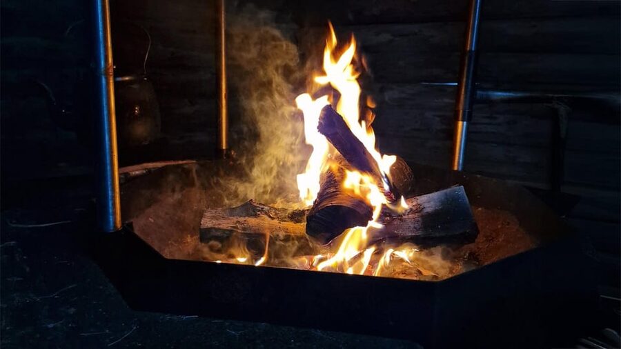 Kemi-Tornio: Snowmobile Forest Safari w/ Hot Drink & Snacks - Campfire drinks and snacks before the return