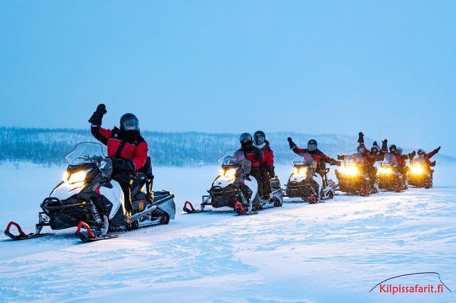 Kilpisjärvi: Border of Three Countries Snowmobile Safari - Getting ready at Kilpissafarit