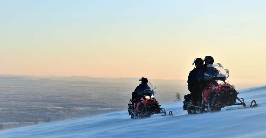 King of Ylläs: Snowmobiling to the Hill - Who should book this Ylläs snowmobile tour?
