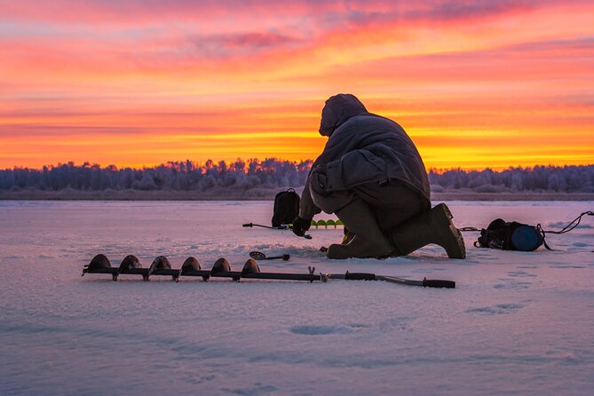 Lapland Ice Fishing Experience from Rovaniemi - Guides Make the Difference