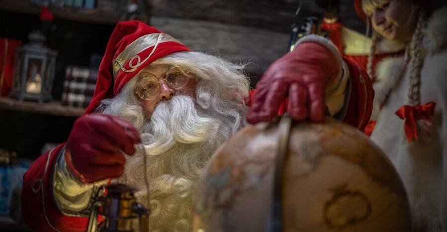 Levi: Day Trip to Santa Claus Village with Lunch - The long road from Levi to Rovaniemi