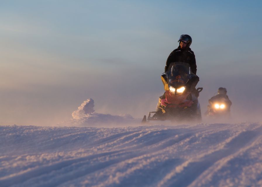 Levi: Evening Snowmobile Safari - Starting from Levi village with warm gear