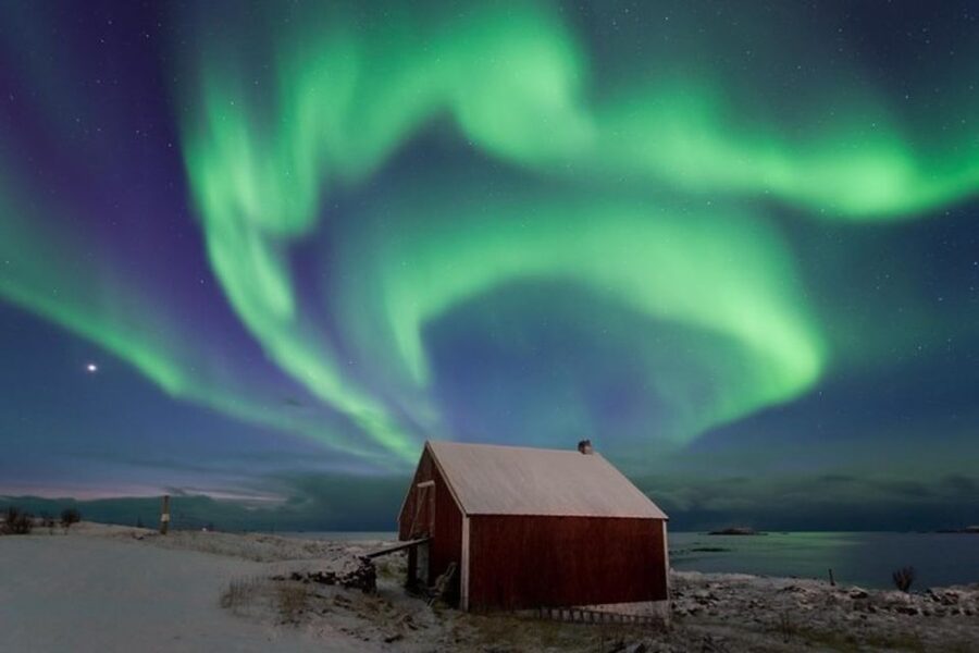 Levi: Northern Lights Hunt Including Campfire Snacks - The snowmobile expectation needs clearing up