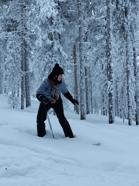 Levi: Snowsurfing Adventure with Snowshoe Hike - Learning the basics before the first turn