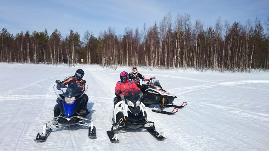Levi: Winter Highlights Tour with Snowmobiling - The ride from Levi into the snow