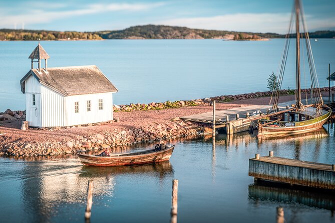 Mariehamn Private Guided Walking Tour - Meeting Mariehamn on foot