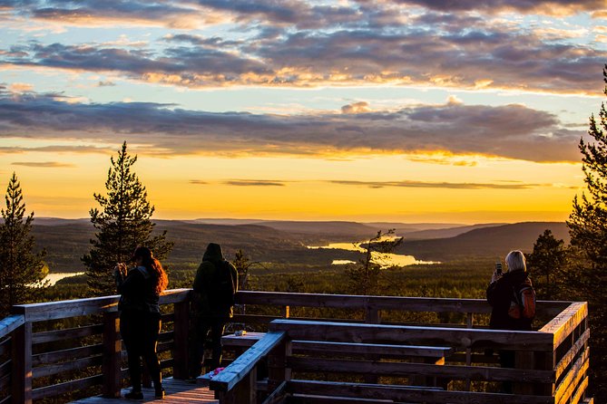 Midnight sun photography tour - What the guide adds to the evening