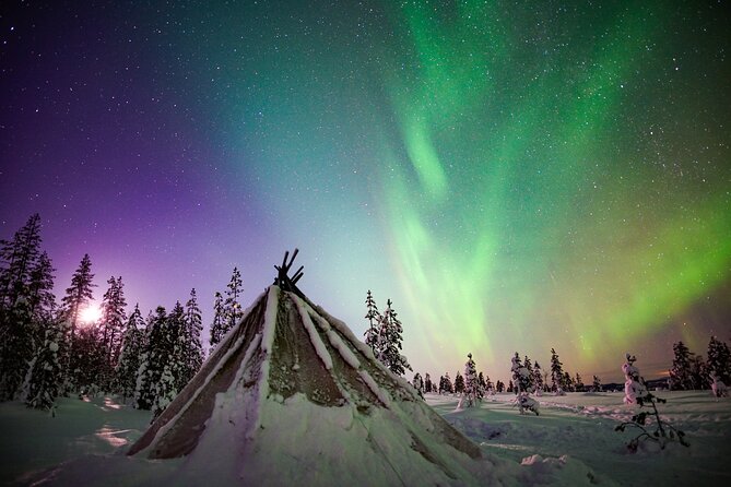 Night Snowshoeing Adventure under the Northern Lights - A Small Group Makes a Practical Difference
