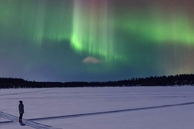 Northern Lights Adventure in the Wild with Campfire Treats - Fireplace treats and northern stories