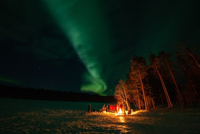 Northern Lights Hunting in Lappish old cottage - Group size: a useful question to ask before booking