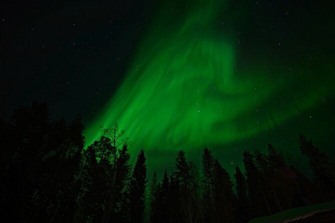 Northern Lights Hunting in Lappish old cottage - Pickup times change with the season
