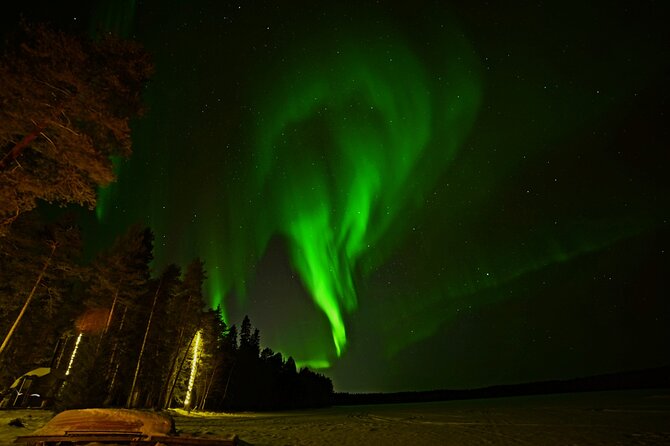Northern Lights Hunting in Lappish old cottage - Who will enjoy this Rovaniemi Aurora tour most?