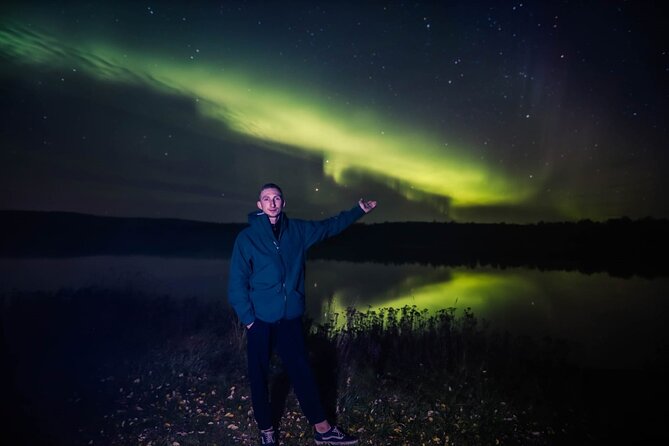 Northern lights hunting photo tour with bbq; small groups - The guides shape the quality of the night