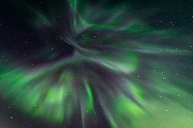 Northern Lights Hunting with a photographer (Only small groups) - Photography with Noemí and help for your own camera