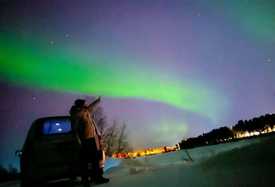 Northern lights private tour Rovaniemi - Photo stops, short walks, and the waiting game