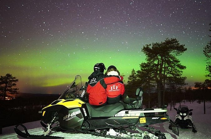 Northern Lights Snowmobile Hunt - Northern Lights chances: keep your expectations in check