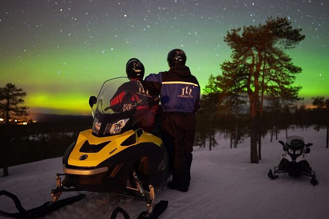 Northern Lights Snowmobile Hunt - Meeting in central Rovaniemi after dark