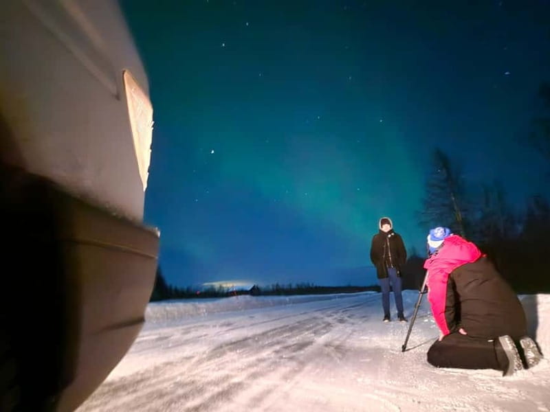 Oulu: Starguaranteed Northern Lights Mobile Chase - Photography with the Northern Lights