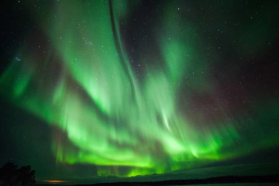 Polar Night Snowshoe Trek - A changing route, regular pauses, and night views