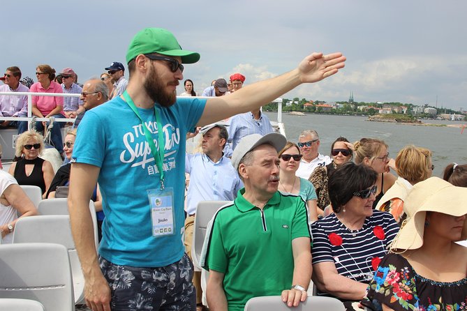 Private Custom Helsinki Tour - Esplanadi Park and the rhythm of central Helsinki