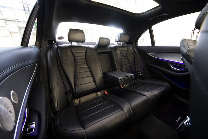 Private Departure from Helsinki to Helsinki Airport HEL by Sedan - What the Mercedes E Class means for your ride
