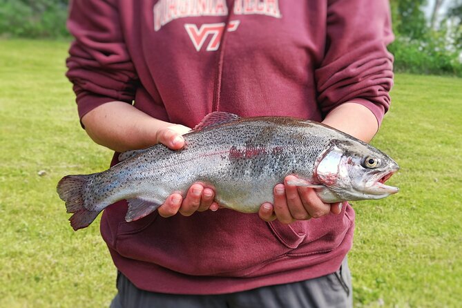 Private Guided Fishing Boat Tour in Rovaniemi - Guides who make the outing feel local