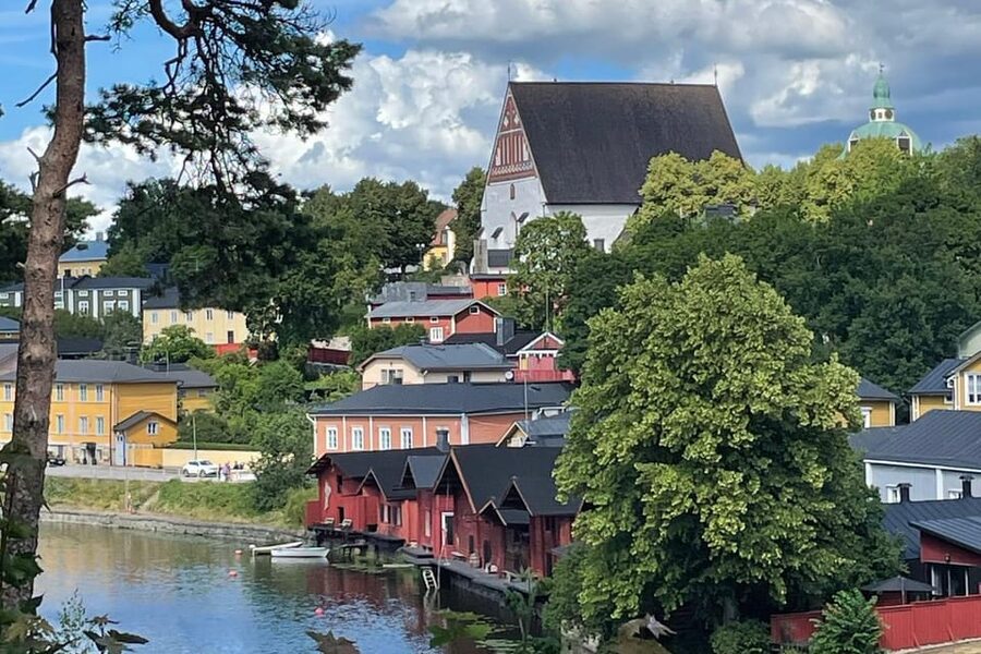 Private Helsinki and Porvoo Combo by Car - The 45-minute drive to Porvoo