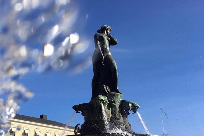 Private Helsinki Sightseeing walking + Car - Oodi puts modern Finland first