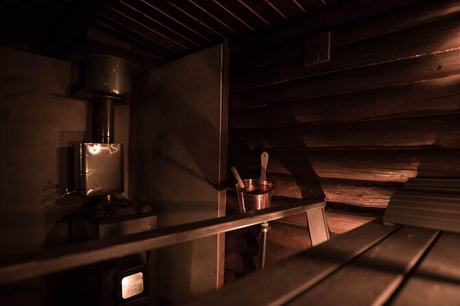 Private Lappish evening in the wilderness with traditional sauna and dinner - How the sauna and ice dip work together