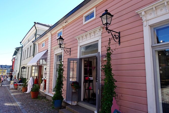 Private National Park and Porvoo Old Town tour from Helsinki - Leaving Helsinki for Sipoonkorpi National Park