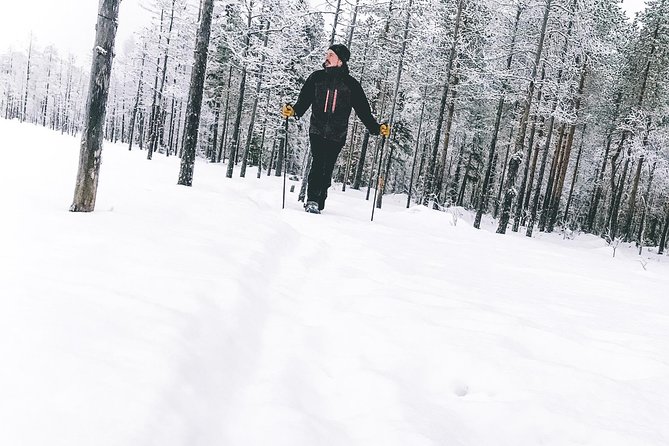 Private Snowshoeing Tour In Pyhätunturi With A Local Guide - What the guide adds