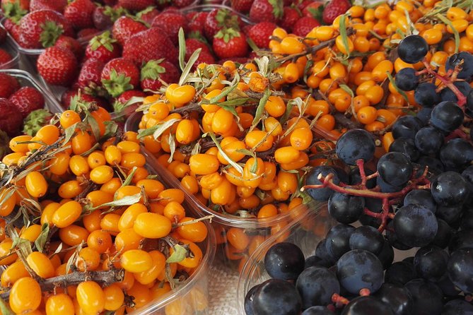 Private Taste of Helsinki and Suomenlinna - Esplanadi Park: An Easy Place to Begin
