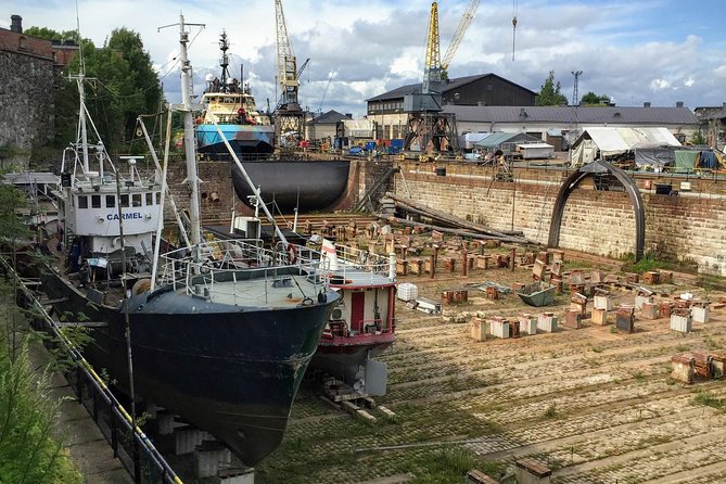 Private Taste of Helsinki and Suomenlinna - The Guide and the Private Group Advantage