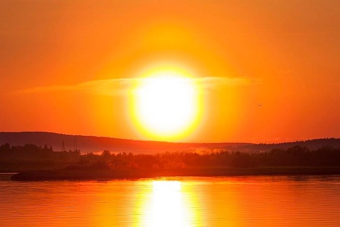 Private Traditional Lakeside Sauna with Midnight Sun - From central Rovaniemi to the lakeside setting