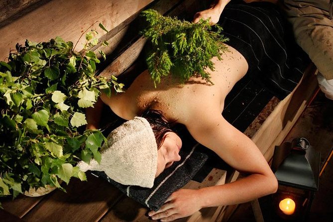 Private Traditional Lakeside Sauna with Midnight Sun - Midnight sun at a 9 p.m. start