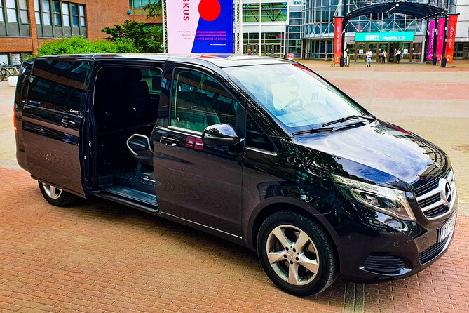 Private VIP Transfer from or to Helsinki Airport - A quiet, direct start or finish in Helsinki
