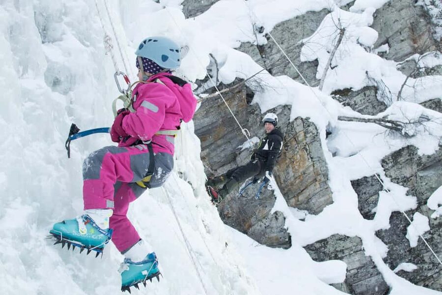 Pyhätunturi: Kid's Ice Climbing Adventure in Finnish Lapland - Getting to Pyhä from Rovaniemi or Luosto