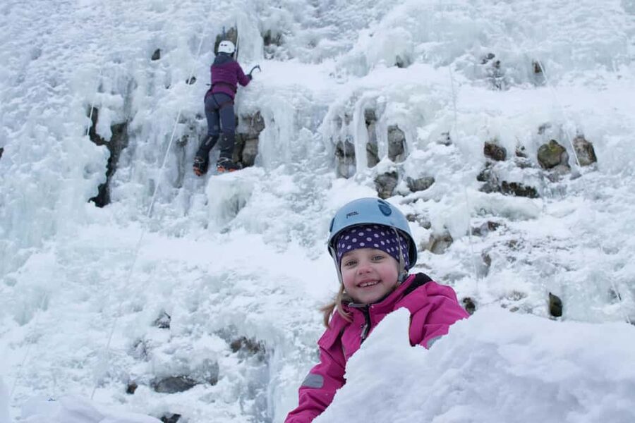 Pyhätunturi: Kid's Ice Climbing Adventure in Finnish Lapland - Meeting at Hotel Pyhätunturi and preparing your gear