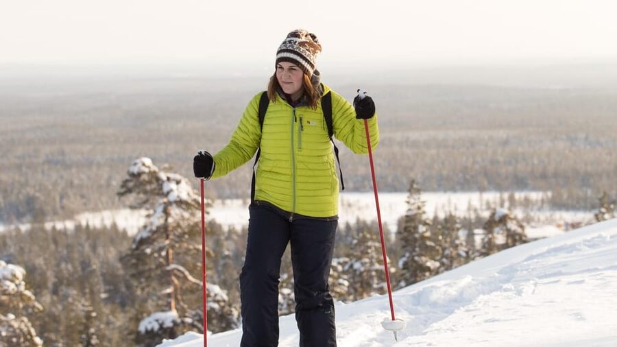 Pyhätunturi: Scenic Snowshoeing Tour in Finnish Lapland - Riding the PyhäExpress to the fell top