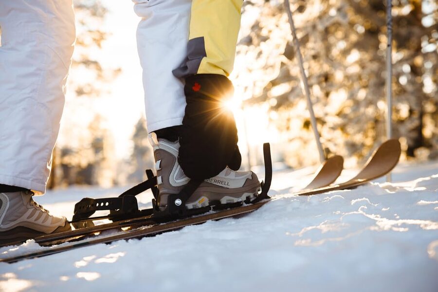 Pyhätunturi: Try Wilderness Skiing in Finnish Lapland - Hot Berry Drinks and a Quiet Break