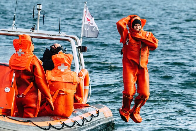 Redrib Boat and Helicopter Experience in Helsinki - Survival suits and moderate training