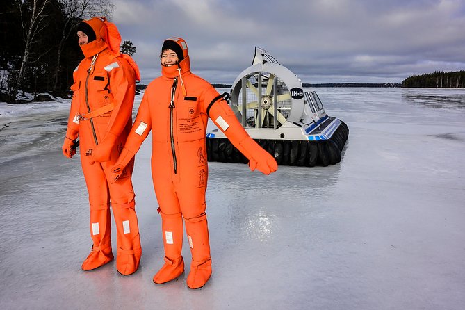 Redrib Ice Experience - Floating safely in a survival suit