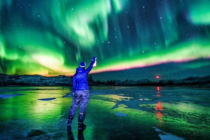 Reflections of the Northern Lights - Finding the best viewpoint for the night