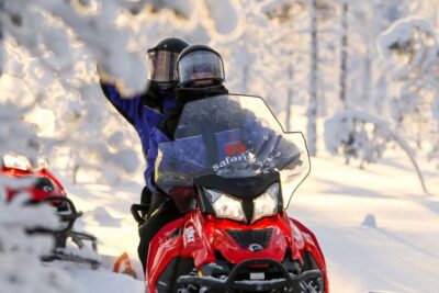 2-Hour Snowmobiling Experience