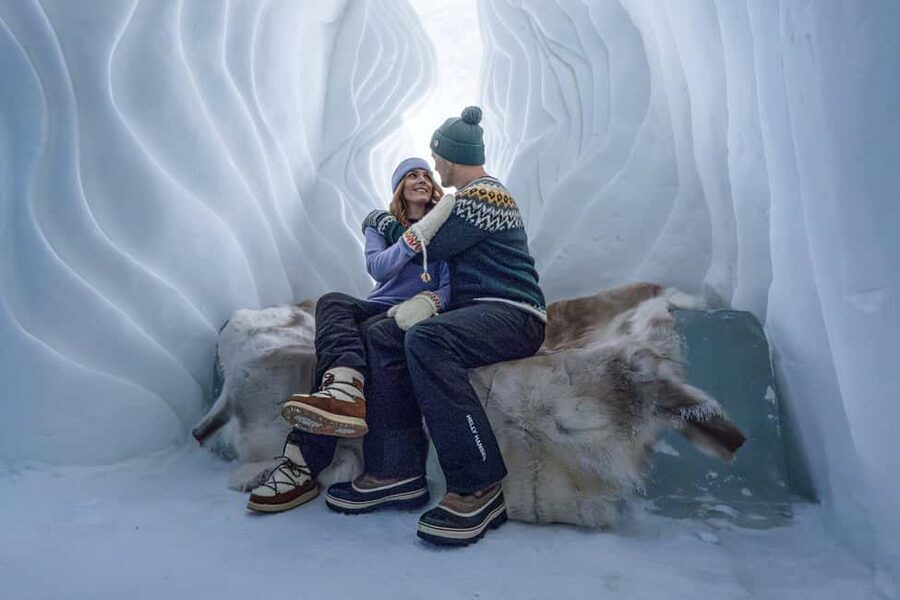 Rovaniemi: Arctic Snow Hotel Tour - Free time and outdoor sledding