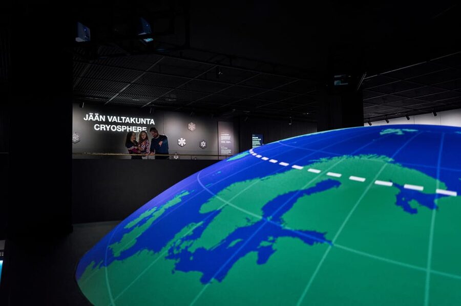 Rovaniemi: Arktikum Science Centre and Museum Entry Ticket - Entering through Arktikum’s glass corridor