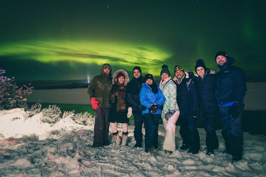 Rovaniemi: Aurora Borealis Tour - The campfire break with sausages and marshmallows