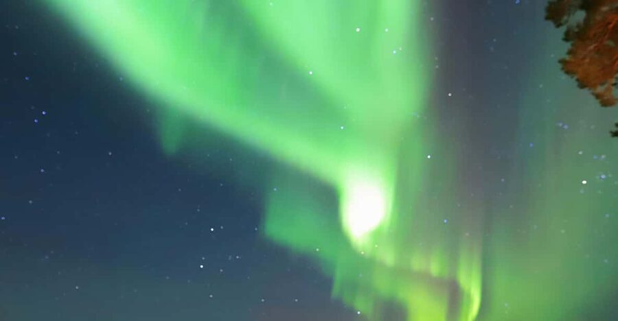 Rovaniemi: Aurora Borealis Trip – Autumn - Waiting beside a Lapland lake