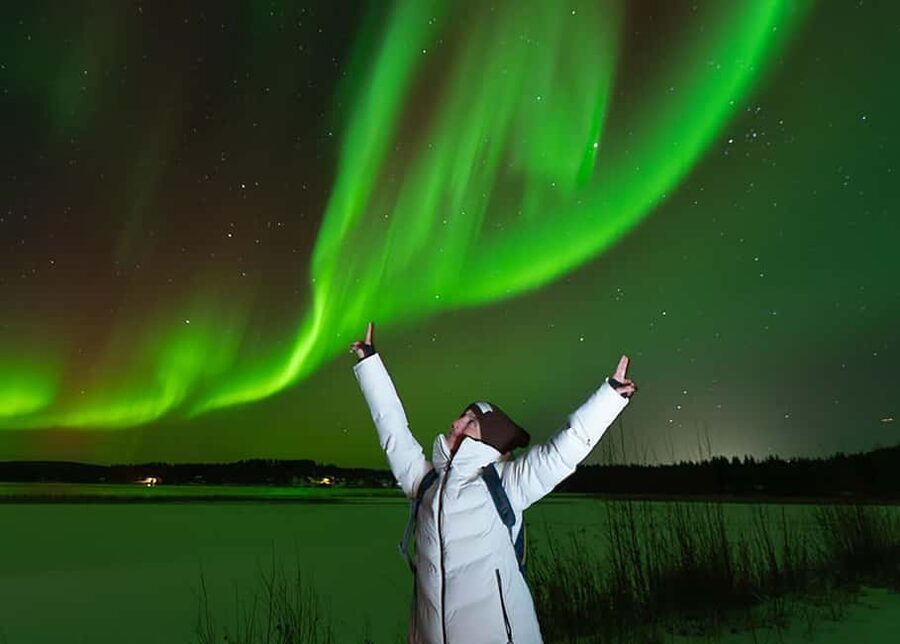 Rovaniemi: Aurora Hunt with Money-Back Guarantee and Photo - What to pack for a comfortable night